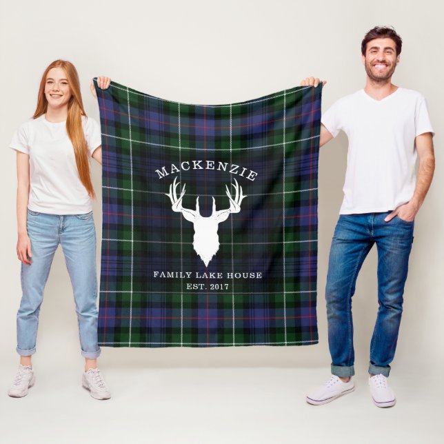 Couverture Polaire Tartan Plaid Clan MacKenzie Family Lake House (En situation)