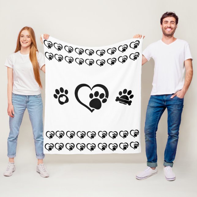 Couverture Polaire Tiny hearts and Paw Prints Fleece Blanket (En situation)
