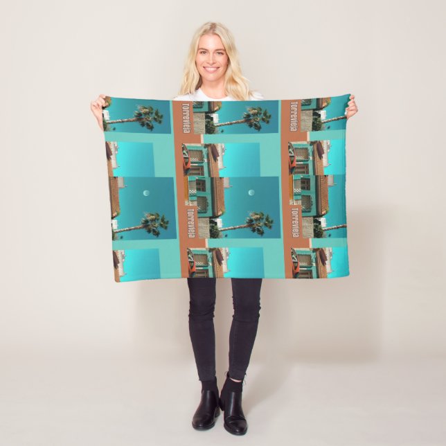 Couverture Polaire Torrevieja en Orange et Turquoise (En situation)