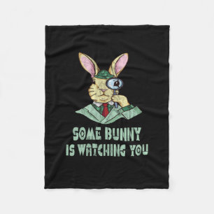 Couverture Polaire Un lapin de Pâques vous regarde