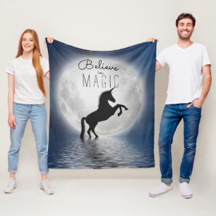 Couverture Polaire Unicorne au clair de lune Croire en la magie