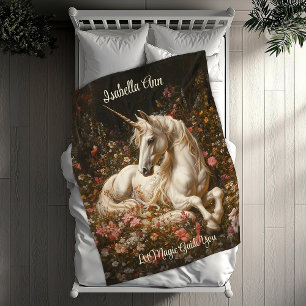 Couverture Polaire Unicorne de la forêt d'Imaginaires blancs, posée d