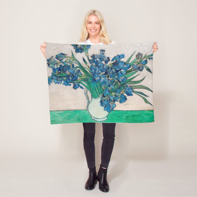 Couverture Polaire Vase avec Irises, Van Gogh (En situation)