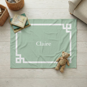 Couverture Polaire Vert sauge et monogramme grec clé blanc
