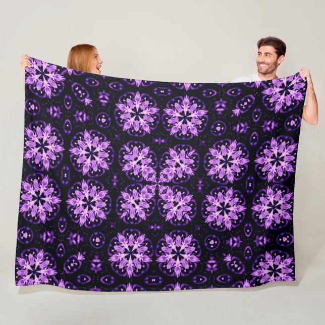 Couverture Polaire Violet Flame Spirit Mandala Quilt Motif (En situation)