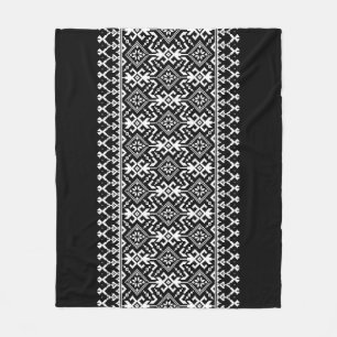 Couverture Polaire Vyshyvanka ukrainienne : Fusion d'ornement ethniqu