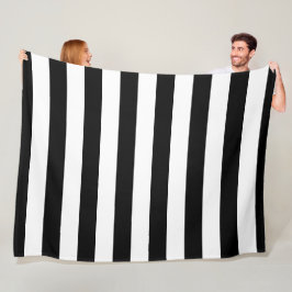 Couverture rayée noire et blanche d'ouatine