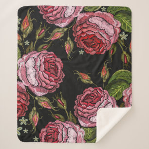 Couverture Sherpa Broderie roses rouges vintage motif sans soudure.