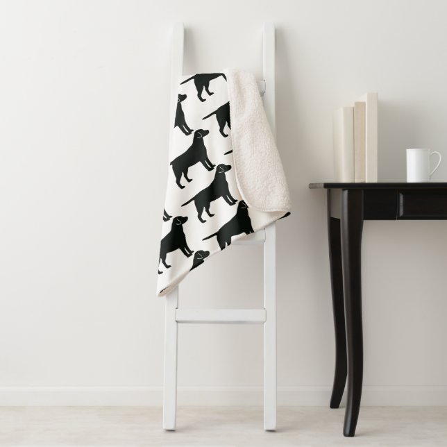 Couverture Sherpa Chien du Black Lab (En situation)