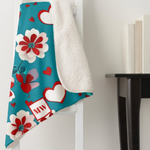 Couverture Sherpa Coquette florale coeurs et fleurs monogramme