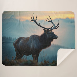 Couverture Sherpa Elk sur une crête à Dawn
