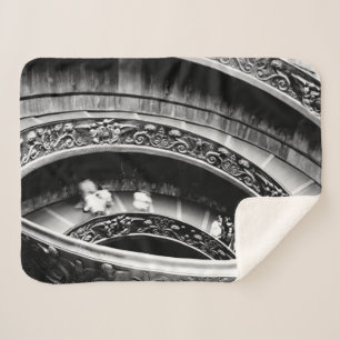 Couverture Sherpa Escalier romain noir et blanc