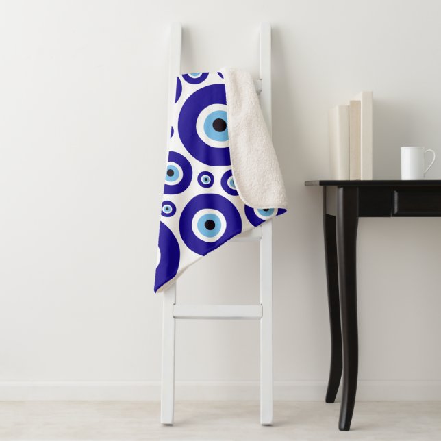 Couverture Sherpa Evil Eye Pattern, Greek Eye, Turkish Eye, Nazar (En situation)