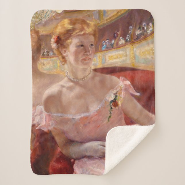 Couverture Sherpa Femme américaine avec collier perle et robe rose (Devant)