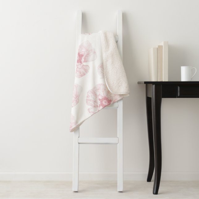 Couverture Sherpa Fleur de coquelicot rose (En situation)