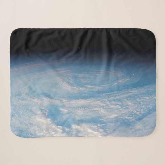Couverture Sherpa Formation De Nuages Circulaires Sur L'Océan Pacifi (Devant (Horizontal))