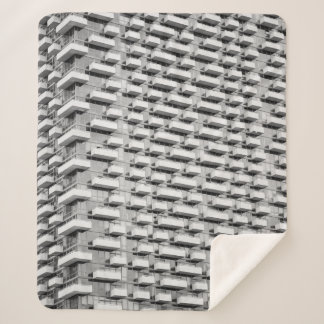 Couverture Sherpa Gray concrete building