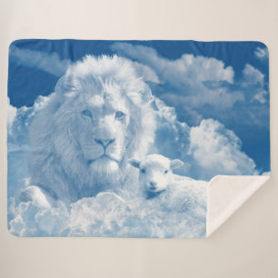 Couverture Sherpa Le Lion et l'Agneau formés des nuages