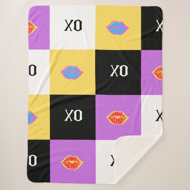Couverture Sherpa Lèvres passionnées et Motif XO (Devant)