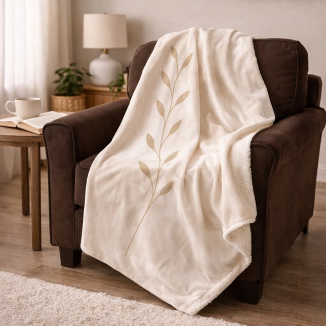 Couverture Sherpa Light Beige Botanica Sherpa Blanket (Light beige botanica with a soft golden vine detail for relaxed, neutral living spaces.)