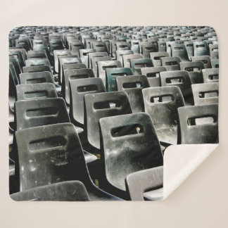 Couverture Sherpa Mer des chaises gris