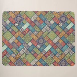 Couverture Sherpa Motif de mandalas carrés rectangles couleurs assou