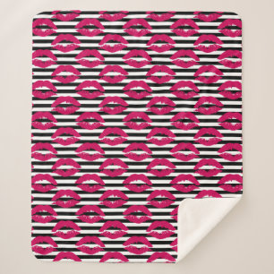 Couverture Sherpa Motif rayé du baiser B&W de rouge à lèvres