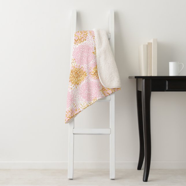 Couverture Sherpa Motif Sherpa Blanket Pom Pom Or & Rose (En situation)