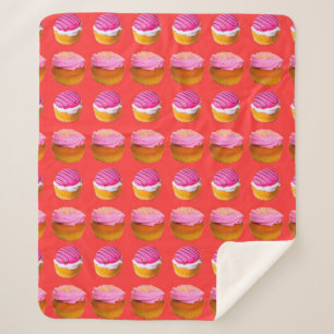Couverture Sherpa Muffins, cupcakes à la crème blanche et rose sur u