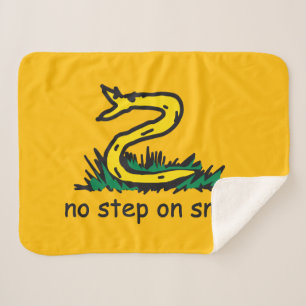 Couverture Sherpa Pas de pas sur les mèmes de snek parodie de Gadsde