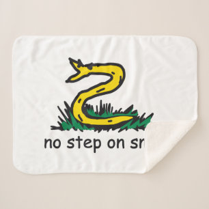 Couverture Sherpa Pas de pas sur les mèmes de snek parodie de Gadsde