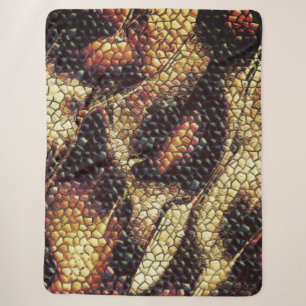 Couverture Sherpa Peau de reptile aux taches jaunâtres et foncées ?