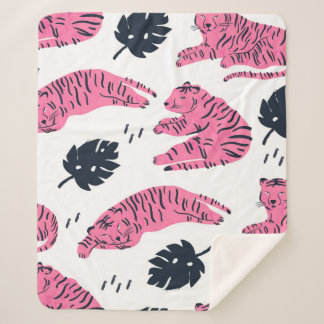 Couverture Sherpa Pink tiger lies in various positions. Tropical lea