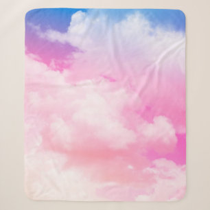 Couverture Sherpa rose, calme, bleu, nuages et ciel jaunes. Abstrait