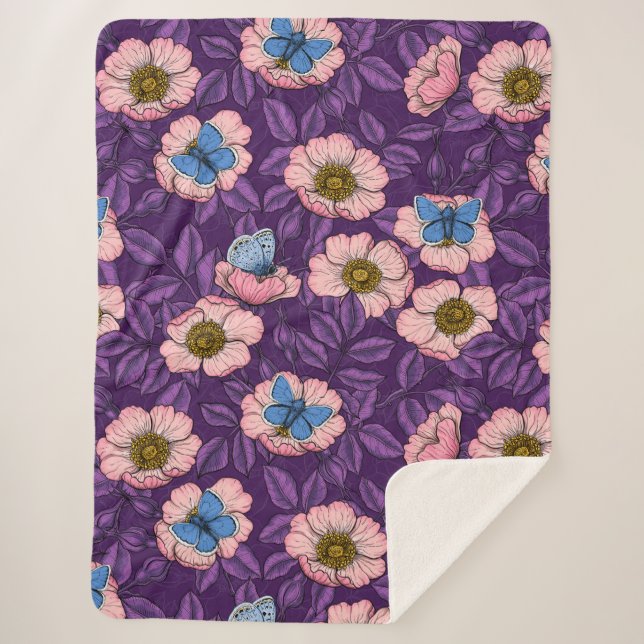 Couverture Sherpa Rose de chien et papillons en rose et violet (Devant)