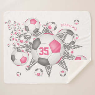 Couverture Sherpa rosé gris ceint ballon de football soufflé décorat