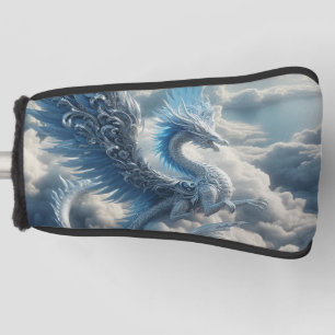 Couvre-club De Golf Un dragon époustouflant entouré de nuages
