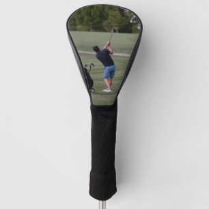 Couvre-club De Golf Un homme balançant un club de golf Conducteur Golf