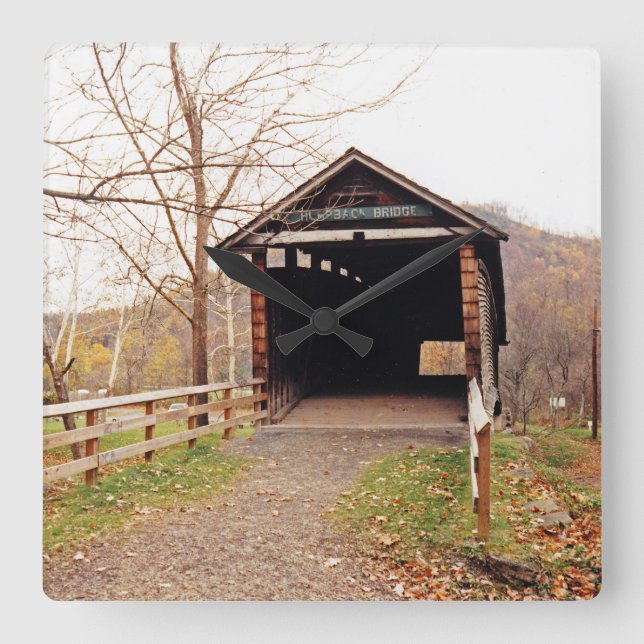 Covered Bridge Quadratische Wanduhr (Vorderseite)