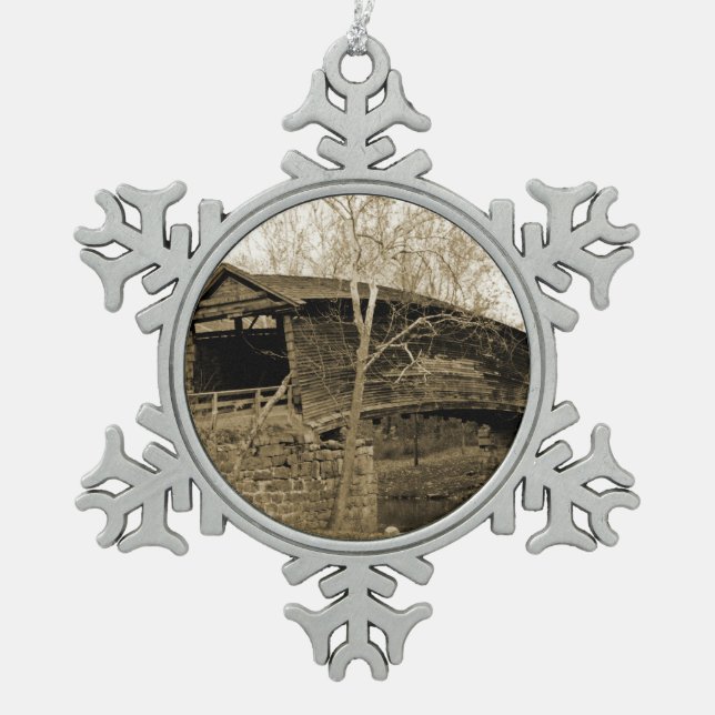 Covered Bridge Schneeflocken Zinn-Ornament (Vorderseite)