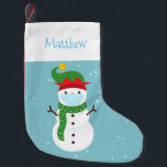 Covid Christmas 2020 Snowman Niedlich Custom Kleiner Weihnachtsstrumpf<br><div class="desc">Dieses Design kann in dem Bereich personalisiert werden, der durch das Ändern des Fotos und/oder Textes zur Verfügung gestellt wird. Oder Sie können es anpassen, indem Sie den Mausklick auswählen, um weitere Optionen anzupassen, um die Farbe des Hintergrunds zu löschen oder zu ändern, Text hinzuzufügen, die Textfarbe oder den Stil...</div>