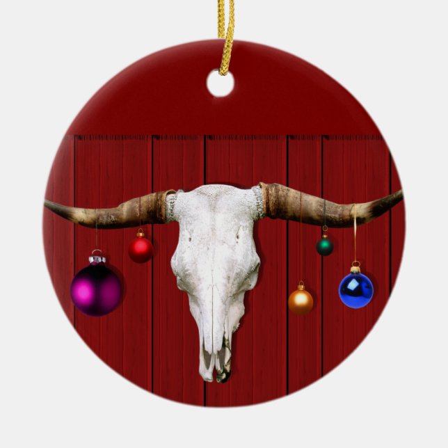 Cow Skull with Christmas Ornaments on Red Barn Keramikornament (Vorne)