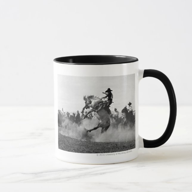 Cowboy auf einem sträubenden wilden Pferd Tasse (Rechts)