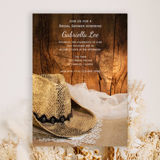 Cowboy Hat und Barn Wood Western Brautparty Einladung (Von Creator hochgeladen)