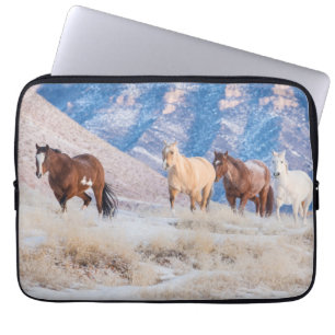 Cowboy-Pferdetrieb auf Hideout Ranch Laptopschutzhülle