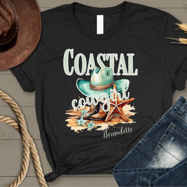 Cowgirl an der Küste mit persönlichem Namen T-Shirt (Von Creator hochgeladen)