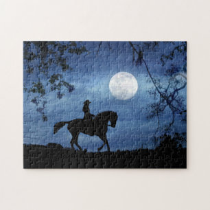 Cowgirl und Reiten im Mondlicht
