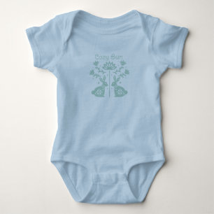 Cozy Bun Baby Bodysuit – Whimsical Bunny Design Strampler