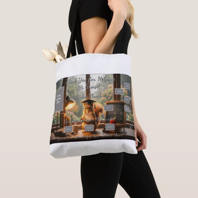 Cozy Rainy Day Squirrel Teacher Shoulder Tote Tasche (Von Nahem)