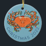 Crab Christmas Lights Crustacean Beach Keramik Orn Keramik Ornament<br><div class="desc">Eine Krabbe in Weihnachtsbeleuchtung in rot und grün eingewickelt. Ideal für Angler,  Ozeanliebhaber oder ein Weihnachtsfest zum Thema Wassersport. Die perfekte handgezeichnete Illustration,  um die Feiertage in diesem Jahr zu unterstützen!</div>